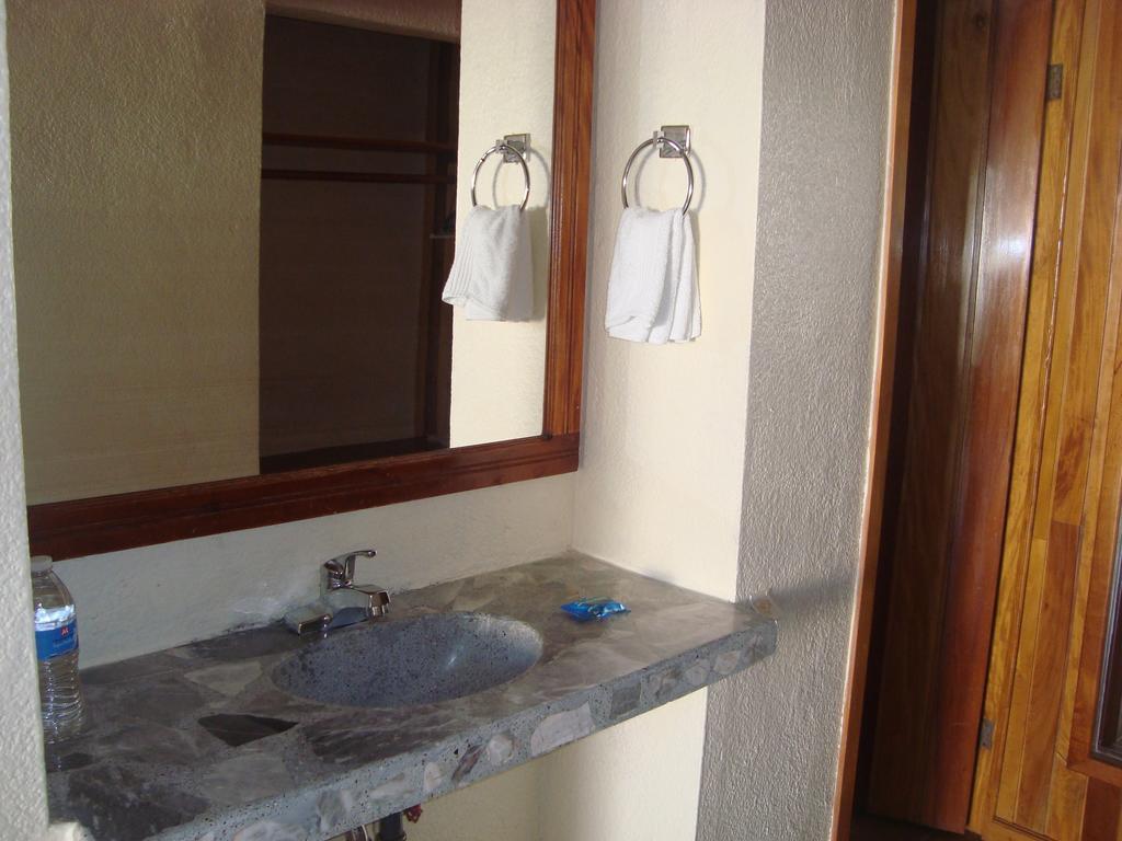 Hotel Lacantum by Rotamundos Tapachula Habitación foto